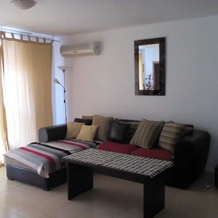 Apartament 92 *